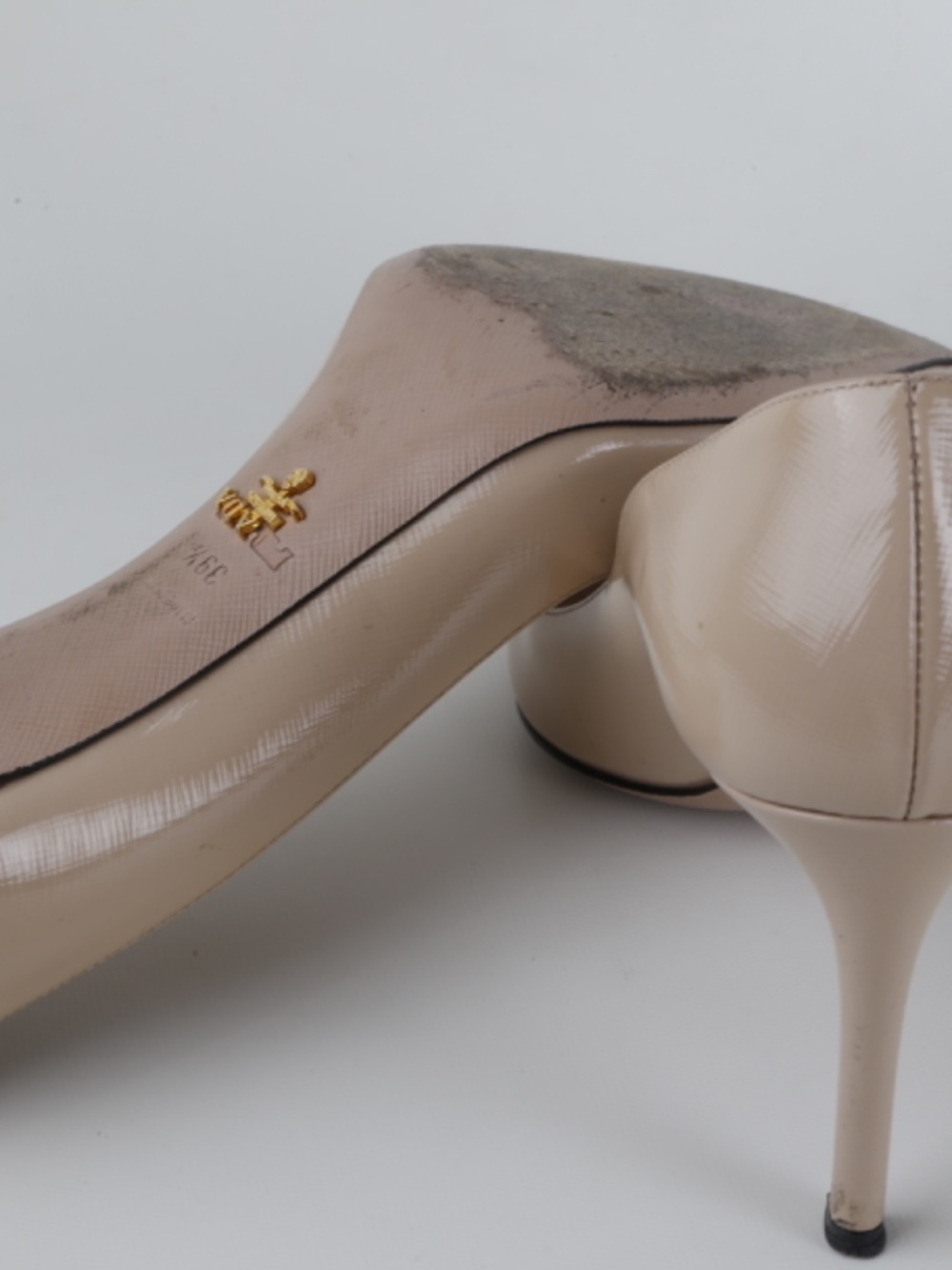 Prada Nude Beige Patent Leather Pointed Toe Pumps Heels Size 39.5 - Picture 14 of 16